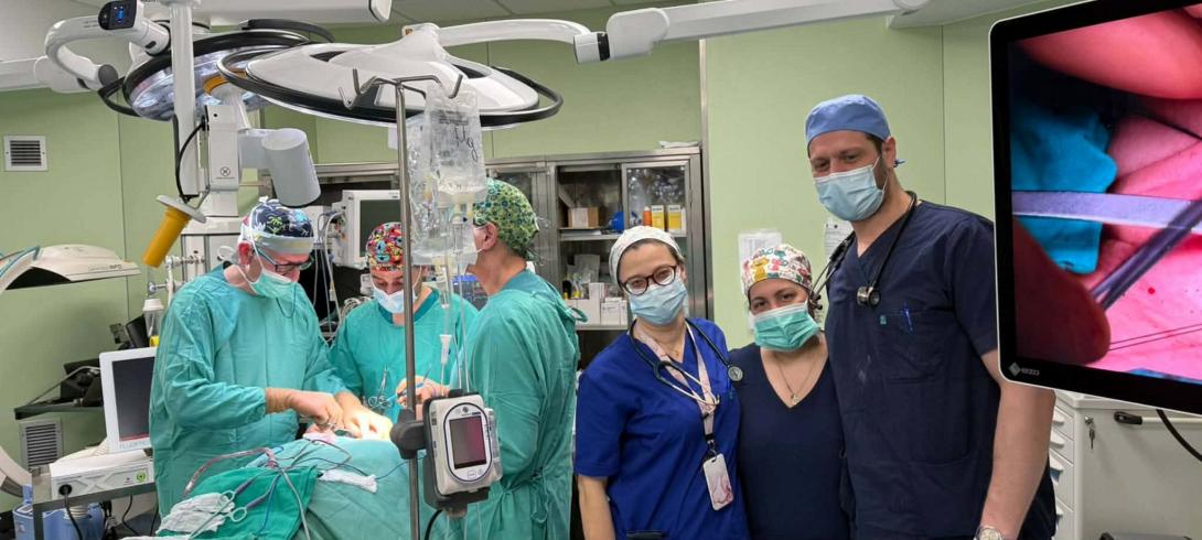 kriti-metadothike-zontana-chirourgiki-epemvasi