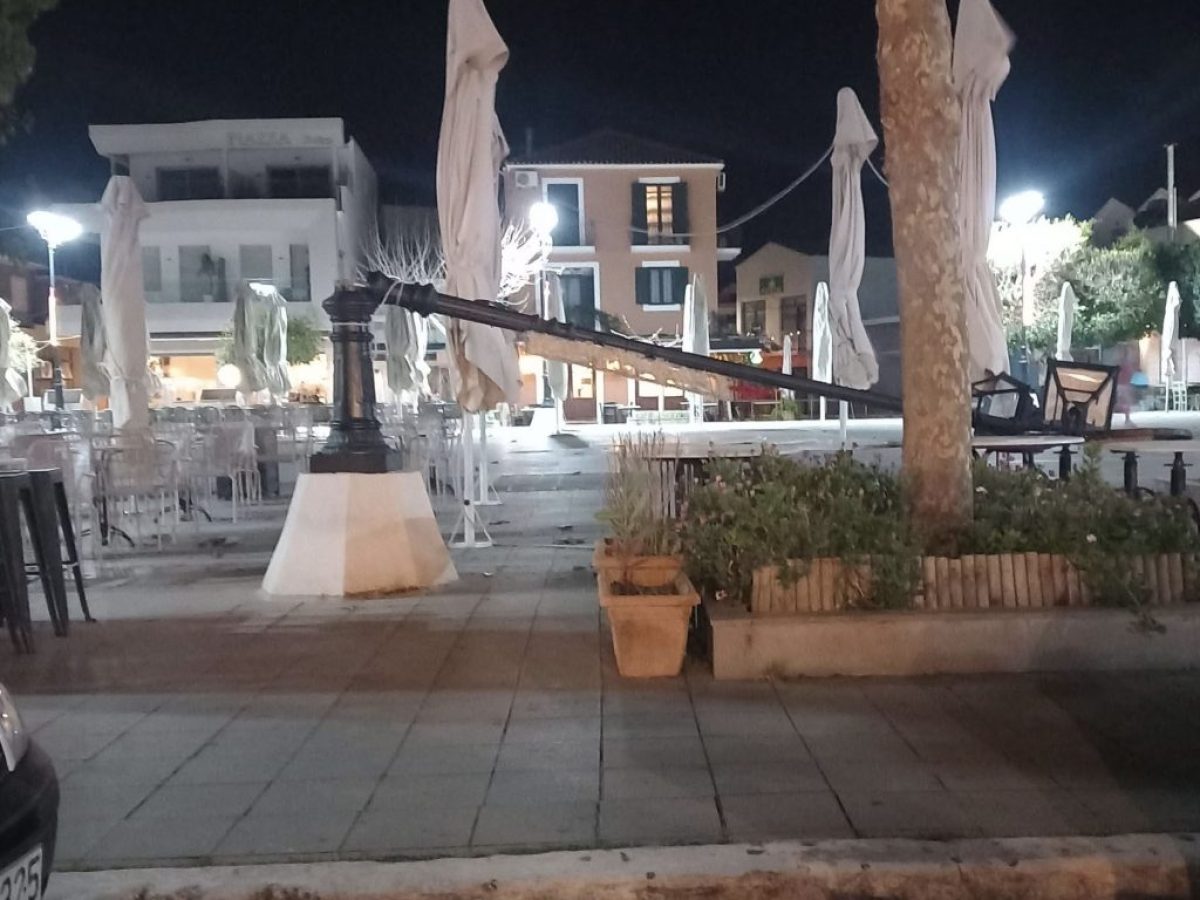 Λαϊκή Συσπείρωση Ληξουρίου: Δε φταίει ο κακός μας ο καιρός για τις καταρρεύσεις φανοστατών