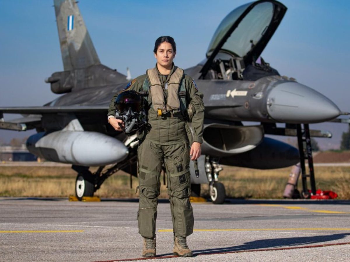 Λάρισα:Αυτή είναι η πρώτη Ελληνίδα πιλότος F-16 – «Όλος μου ο αγώνας επικεντρώθηκε στο να καταφέρω να πετάξω»