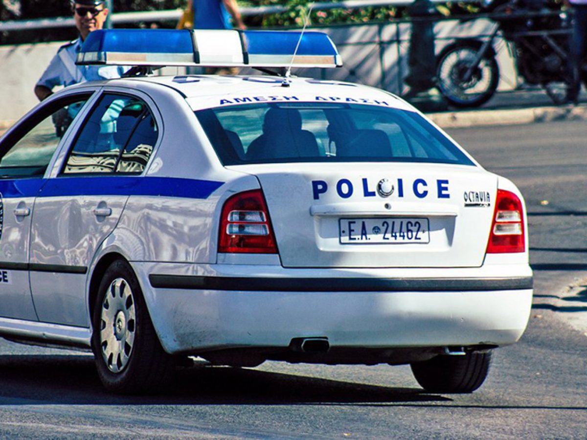 Λέρος: Τι φέρεται να κατέθεσε η μητέρα του 18χρονου που δολοφόνησε τον πατέρα του