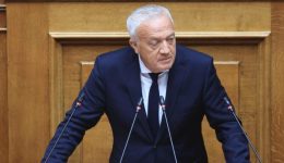 m.-kafouros-Αnagkea-i-paratasi