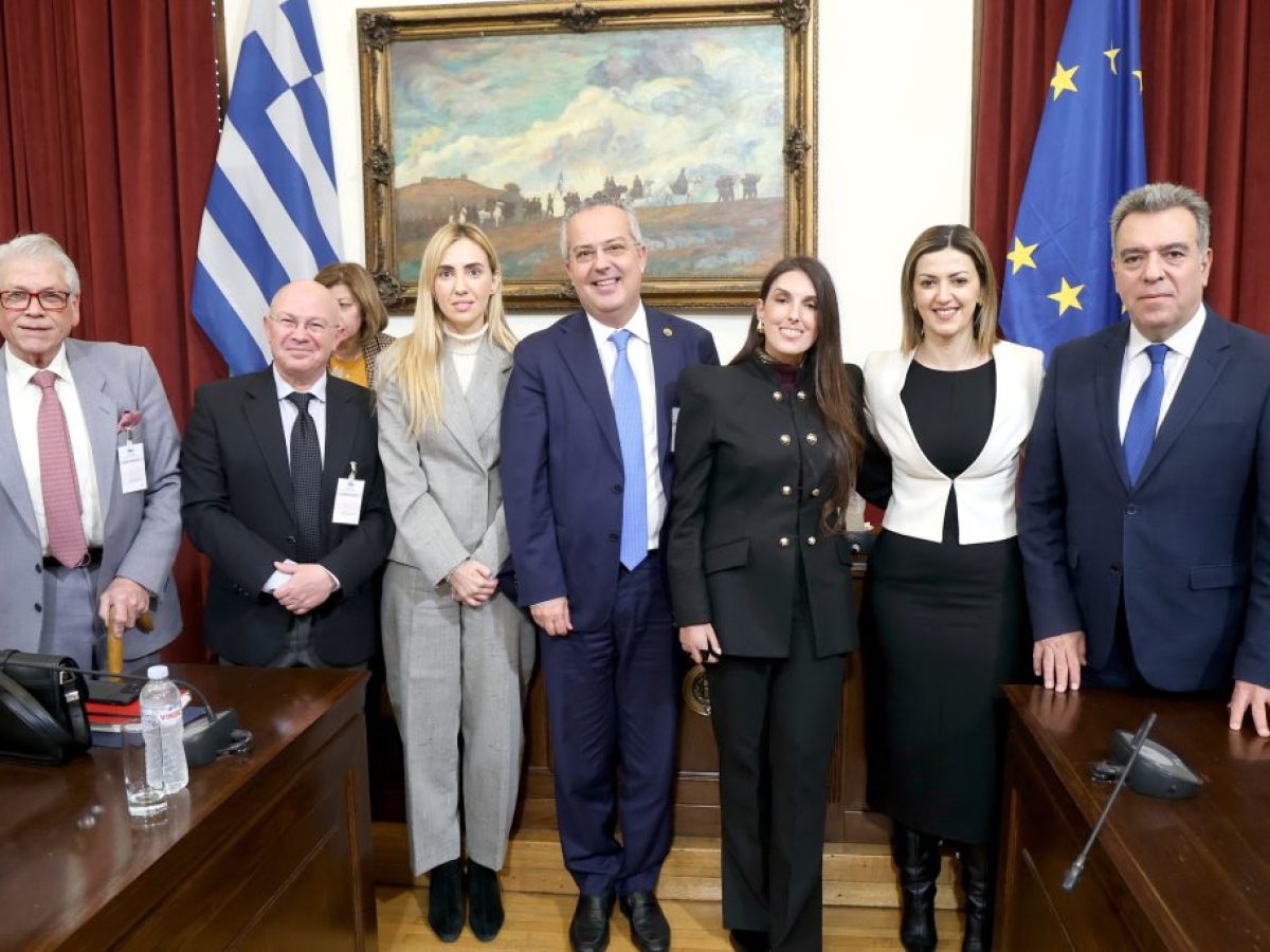 Μάνος Κόνσολας: «Ποιότητα ζωής και δωρεάν προληπτικές εξετάσεις υγείας για τους πολίτες στην ελληνική περιφέρεια»