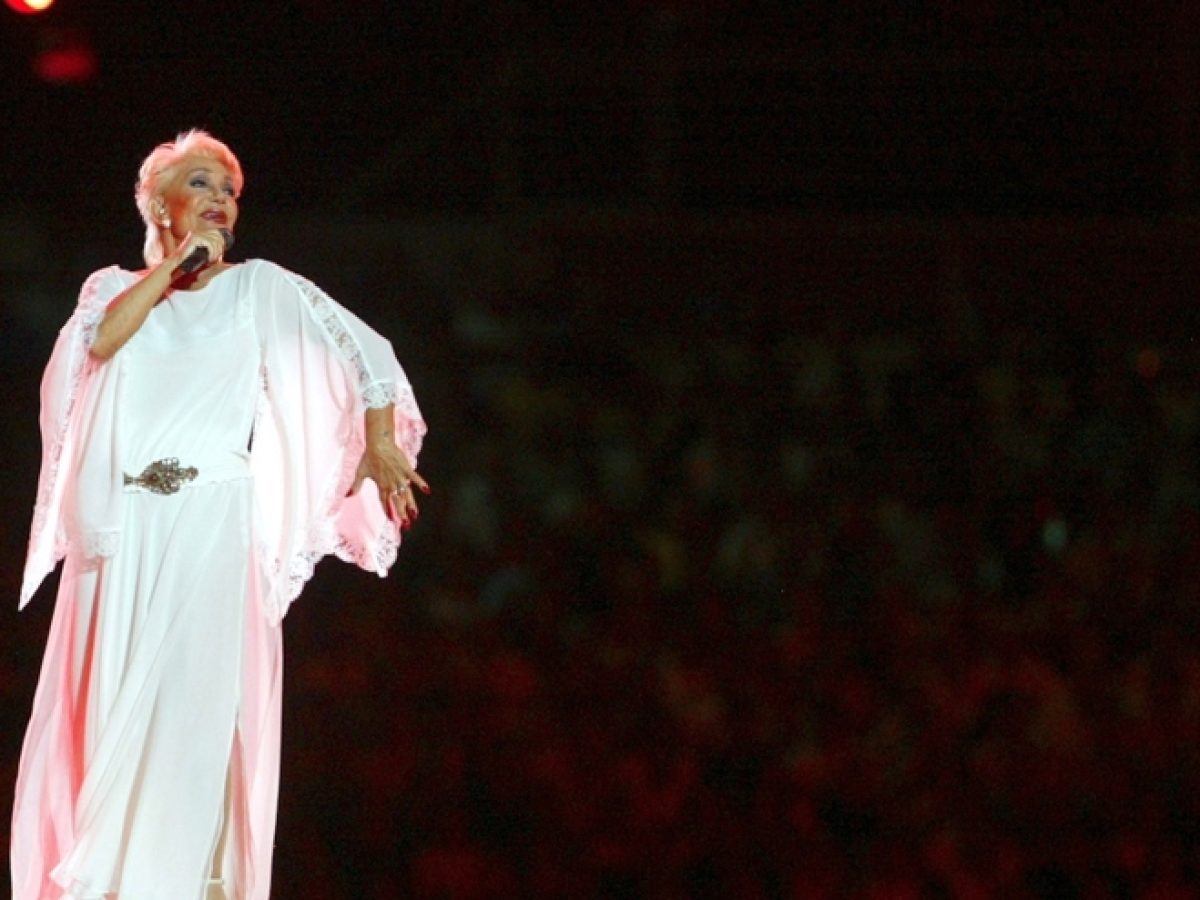 Μαρινέλλα: Εφυγε από τη ζωή η εμβληματική ερμηνεύτρια