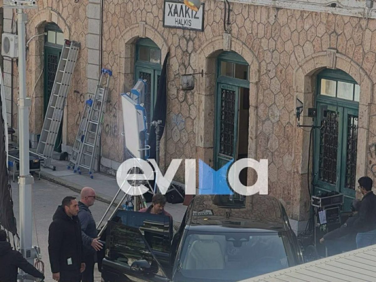 Με αυτό το πολυτελές όχημα κυκλοφορούσε ο Μπραντ Πιτ στη Χαλκίδα – Δείτε ποια μάρκα