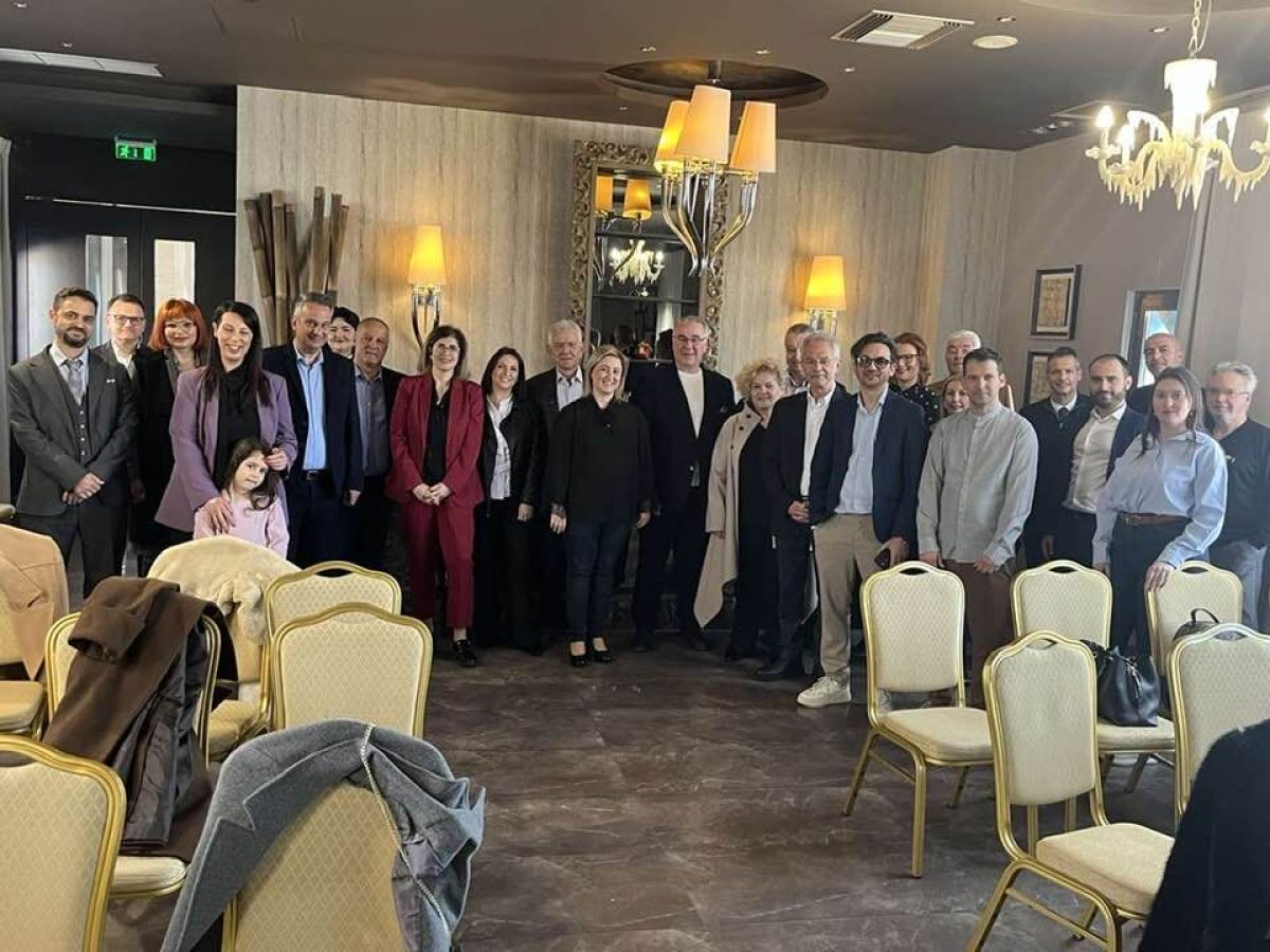 Με επιτυχία η κοπή της πίτας του Συλλόγου Ασφαλιστών Τρικάλων
