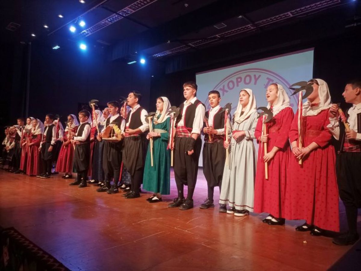 Με επιτυχία η μουσικοχορευτική παράσταση του Κέντρου Χορού «Τρίκκη»