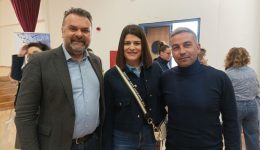 me-epitichia-to-viomatiko-ergastirio