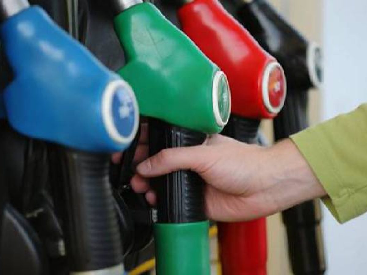 Με ποιον τρόπο διαμορφώνεται η τιμή καυσίμων στα νησιά | Τι προβλέπει η ειδική διάταξη