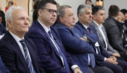 me-ti-simmetochi-ifipourgon-ke