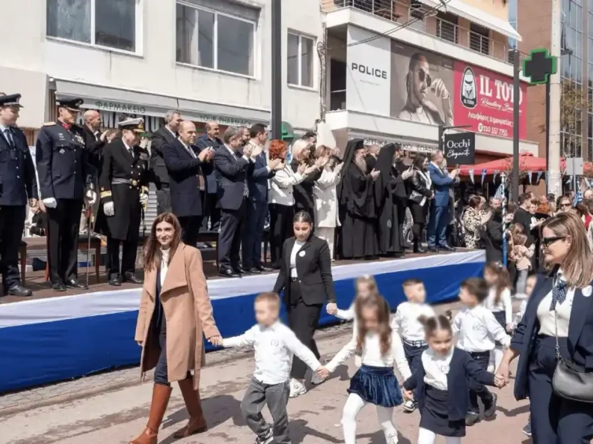 Με τιμή και υπερηφάνεια ο εορτασμός της 25ης Μαρτίου στον Ασπρόπυργο – Έκλεψαν την παράσταση οι παιδικοί σταθμοί