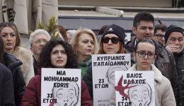 megali-sigkentrosi-ke-poria-sto