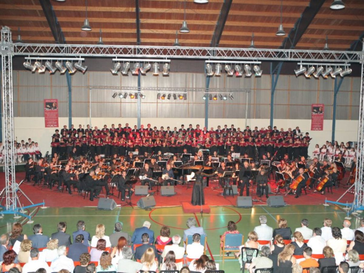 Μεγάλη συναυλία «100 ΧΡΟΝΙΑ ΜΙΚΗΣ ΘΕΟΔΩΡΑΚΗΣ» διοργανώνει η «ΧΟΡΩΔΙΑ ΤΡΙΚΑΛΩΝ»  υπό την καλ/χνική Δ/νση της Αναστασίας Κασιώλα