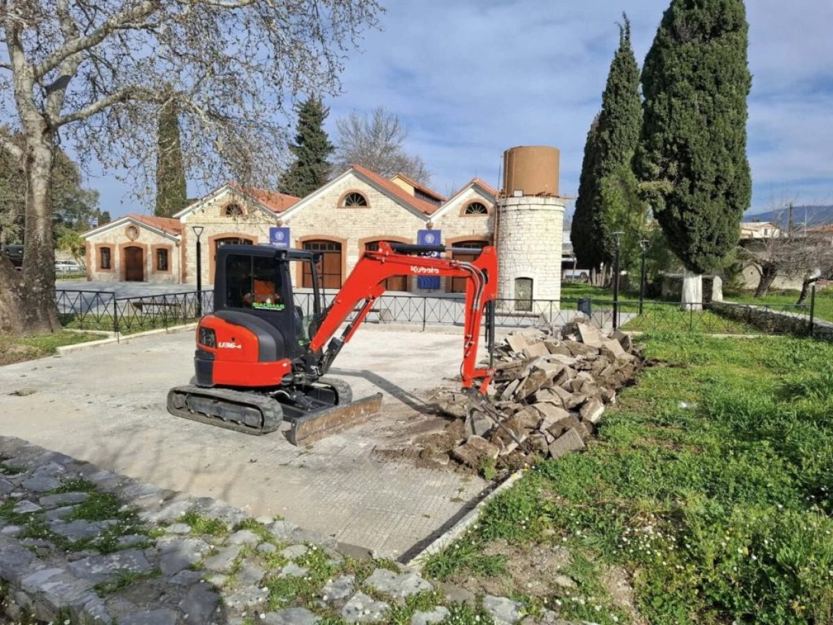 &Mu;&epsilon;&sigma;&omicron;&lambda;ό&gamma;&gamma;&iota;: &Alpha;&nu;&alpha;&beta;&alpha;&theta;&mu;ί&zeta;&epsilon;&tau;&alpha;&iota; &tau;&omicron; &iota;&sigma;&tau;&omicron;&rho;&iota;&kappa;ό &sigma;&eta;&mu;&epsilon;ί&omicron; &alpha;&pi;ό ό&pi;&omicron;&upsilon; &xi;&epsilon;&kappa;ί&nu;&eta;&sigma;&epsilon; &eta; Έ&xi;&omicron;&delta;&omicron;&sigmaf;
