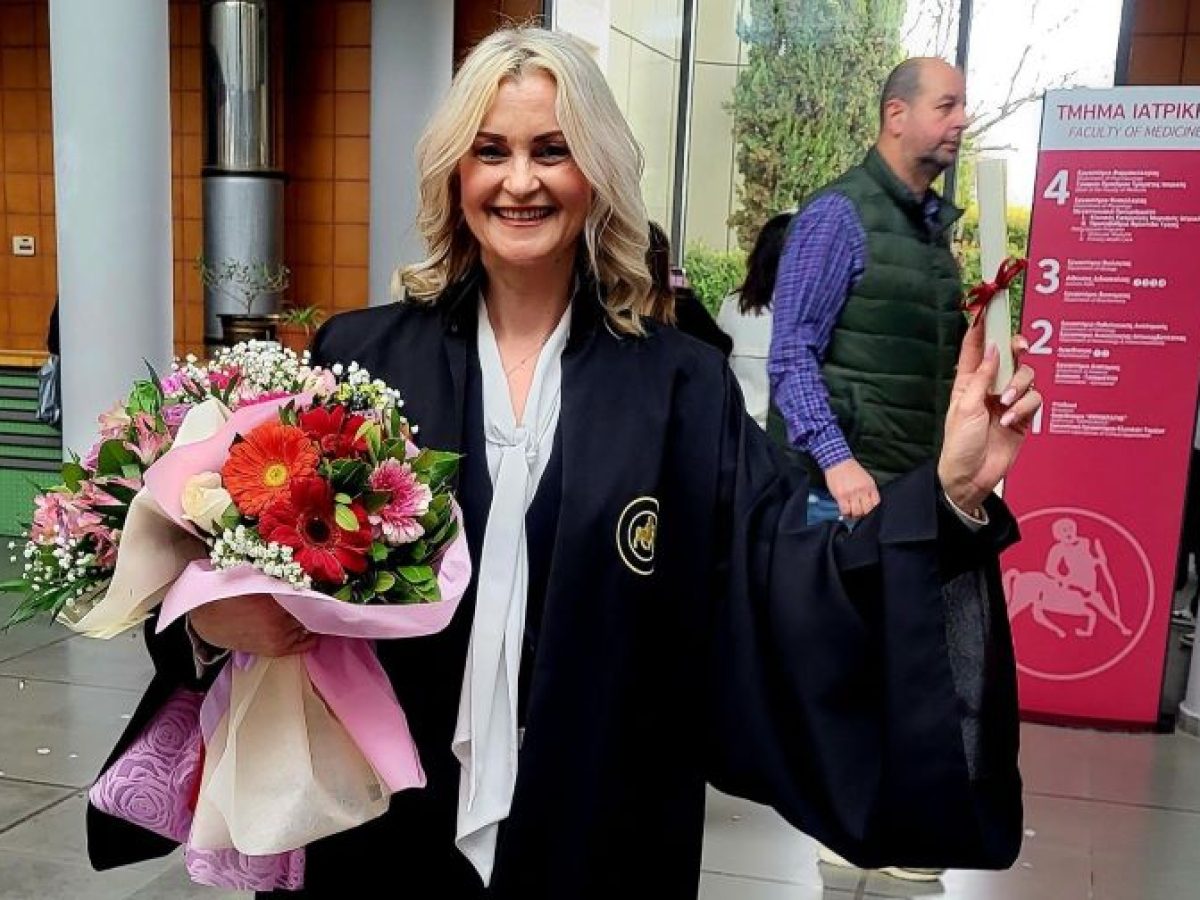 Μια ακόμα διάκριση για τη Νάτσινα που έλαβε το μεταπτυχιακό της δίπλωμα