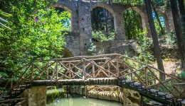 mia-kineza-…soulatsari-sto-rodini