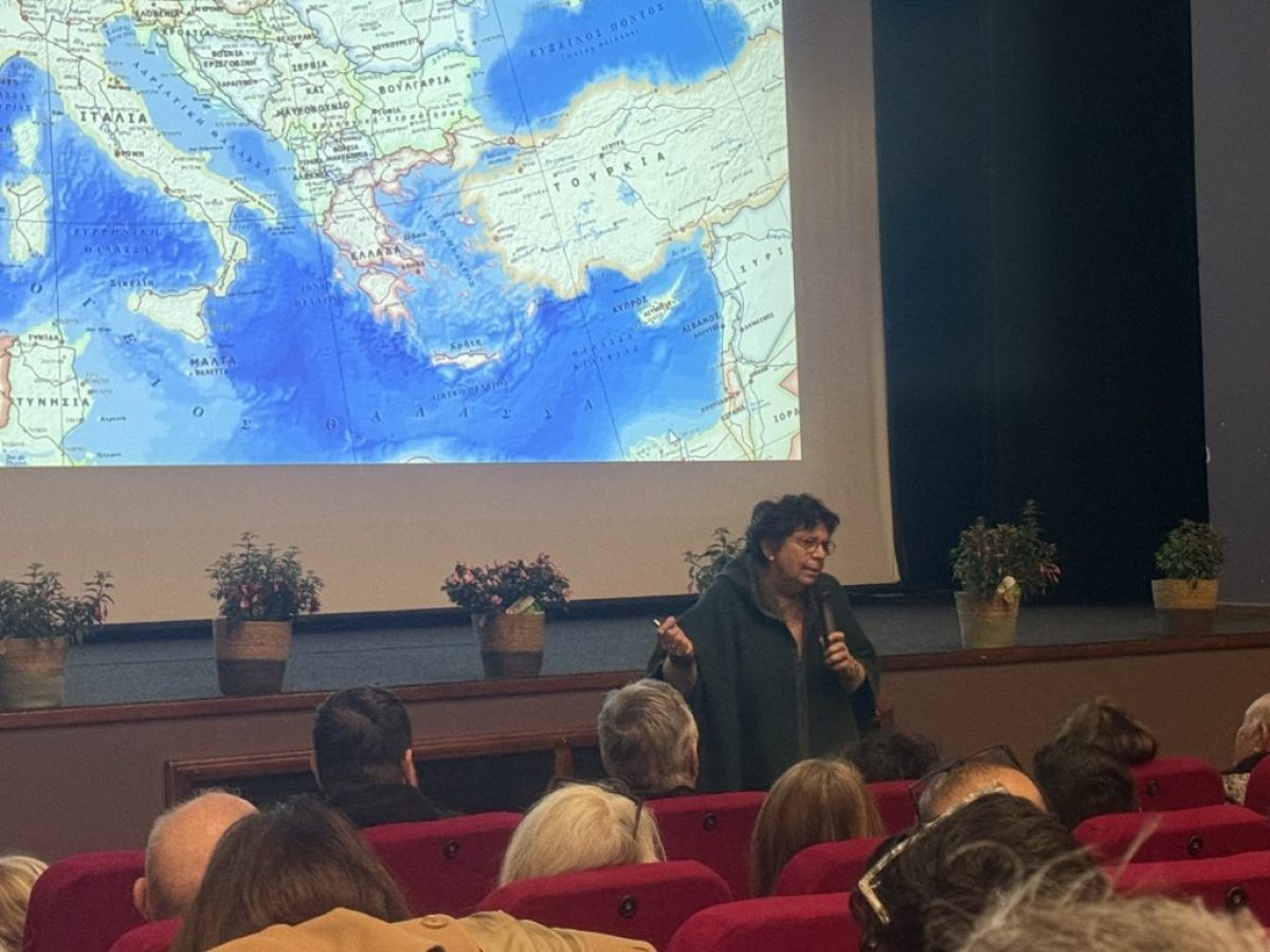 Μια συγκλονιστική αναδρομή στην Ιστορία του Ελληνισμού από τη Μαρία Ευθυμίου στο κατάμεστο Δημοτικό Κινηματοθέατρο Λέρου