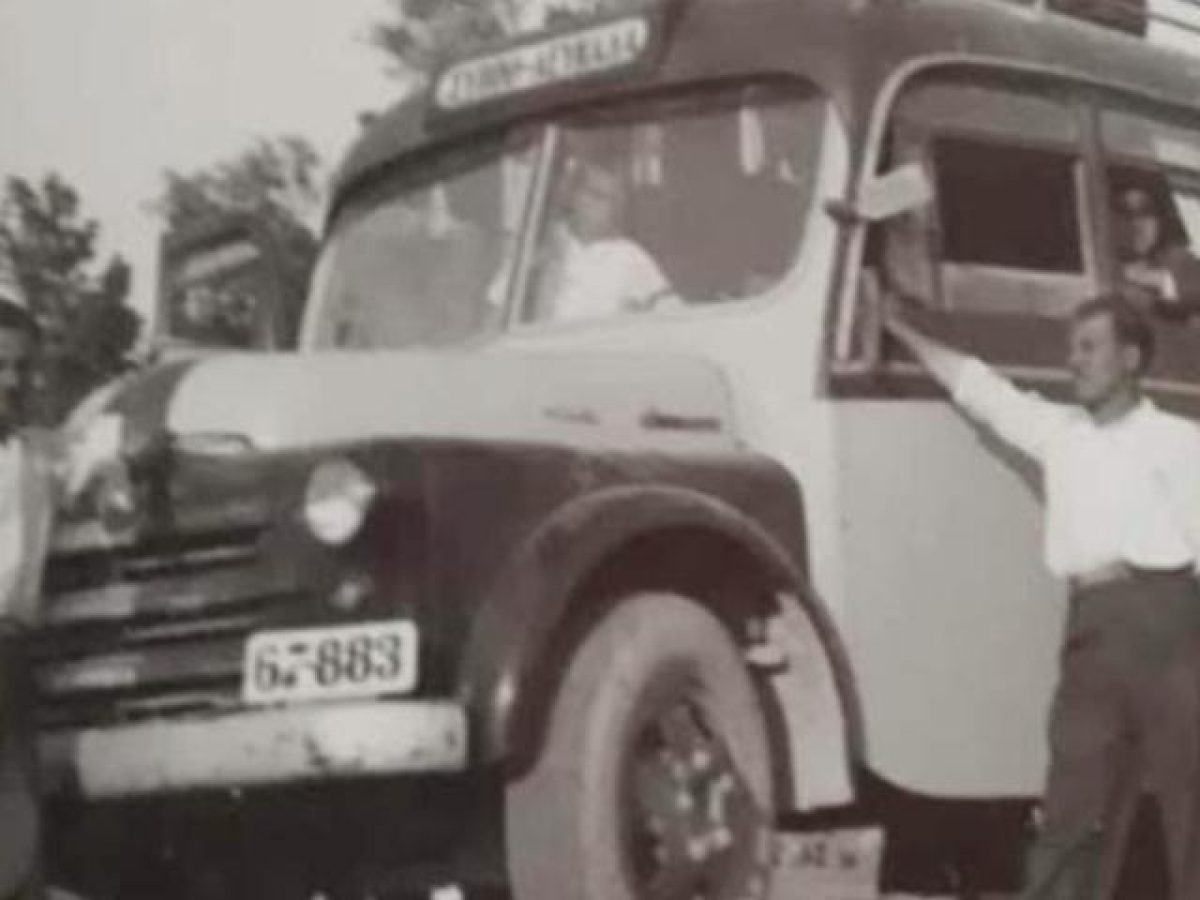 Μικρά αυτοκίνητα για την σημερινή εποχή, από τα μεγαλύτερα, ίσως, για τότε