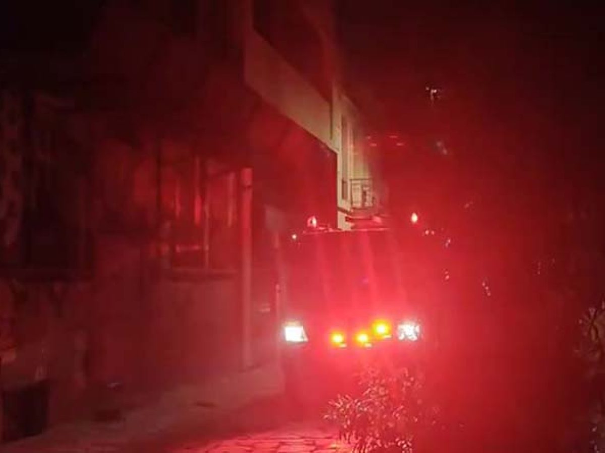 Μικρής έκτασης πυρκαγιά σε οικία στη Βάρη