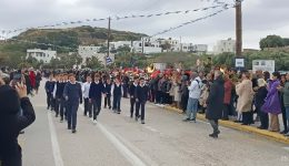 milos-me-lamprotita-o-eortasmos