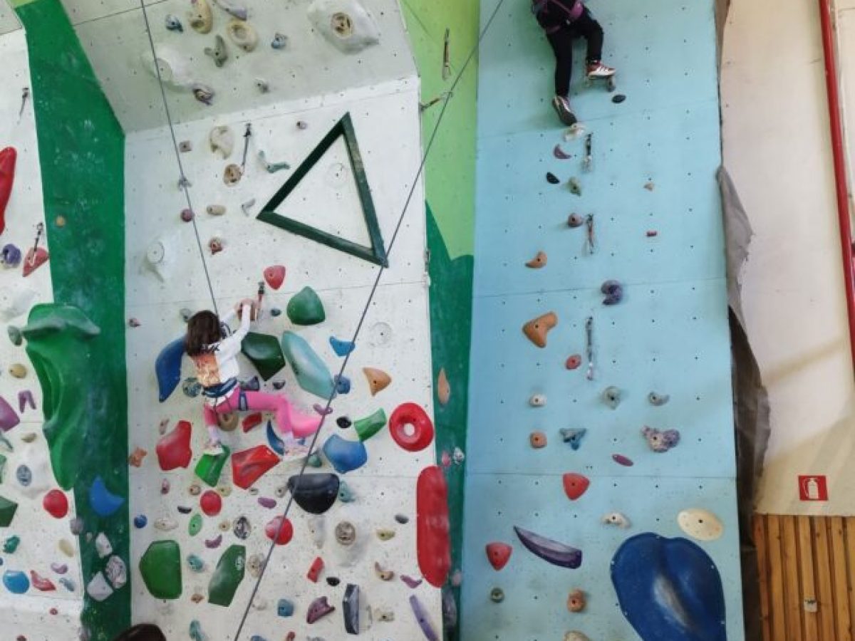 Μοναδική εμπειρία για μαθητές του 4ου Δημοτικού Σχολείου Κομοτηνής:  Αναδείχθηκαν σε μικρούς… σούπερ αναρριχητές!!