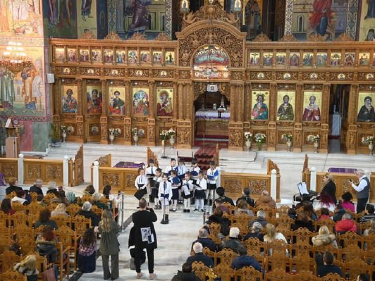 «Μουσική Γωνιά»: Μνήμες του 1821 και παιδικές φωνές γέμισαν τον Ιερό Ναό Μεταμορφώσεως (εικόνες – βίντεο)