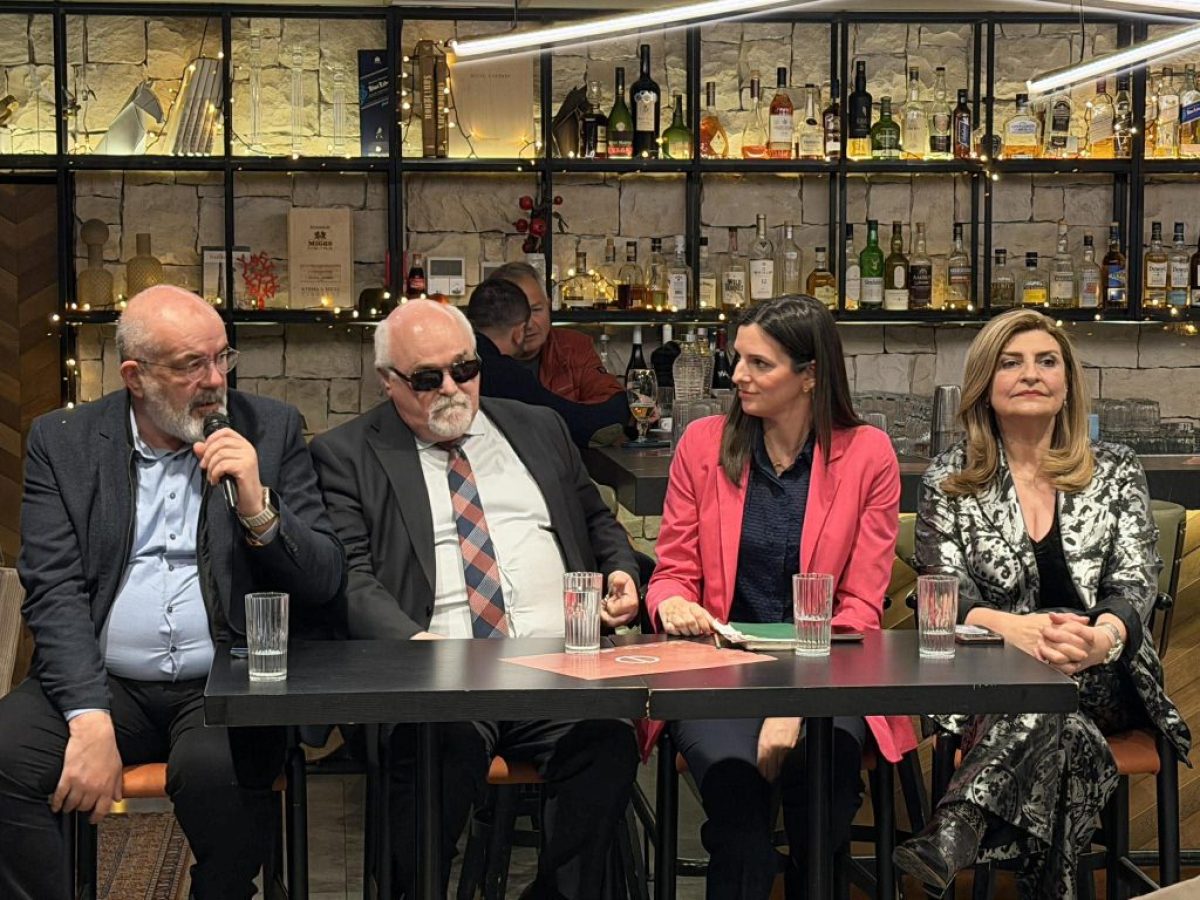 Ν.Ο.Ε.Σ. Λάρισας του ΠΑΣΟΚ:  Προσυνεδριακή εκδήλωση διαλόγου με μεγάλη συμμετοχή (ΒΙΝΤΕΟ-ΦΩΤΟ)