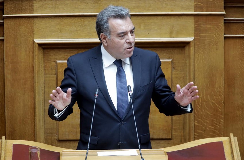 na-entachthoun-perissotera-scholia-sto
