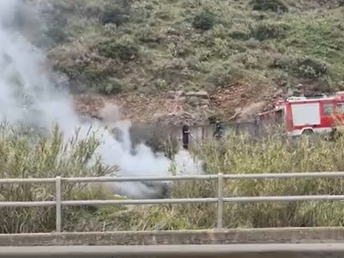 Ναύπακτος: Πυρκαγιά σε χαμηλή βλάστηση – Έγκαιρη επέμβαση της Πυροσβεστικής