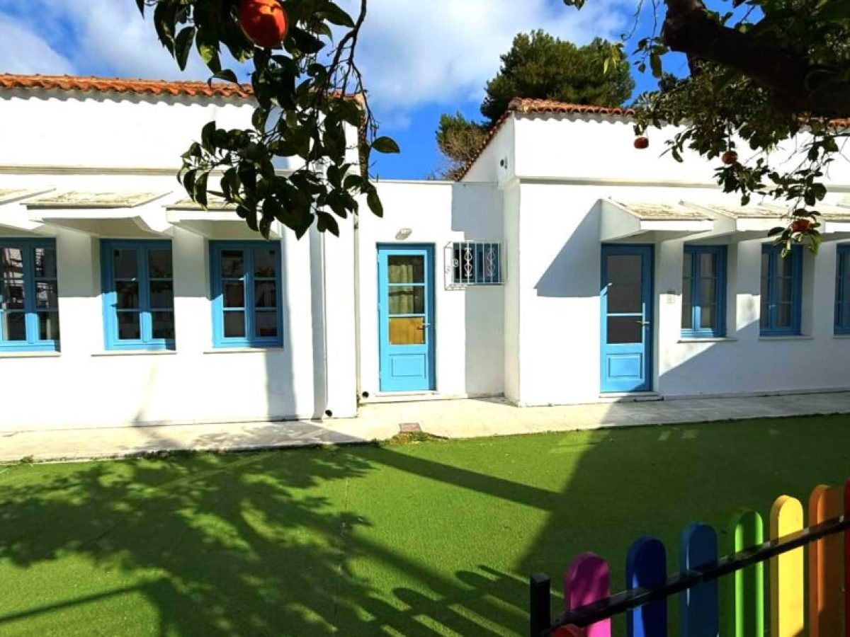 Νέα ενεργειακά κουφώματα στο 1ο Νηπιαγωγείο Σκιάθου