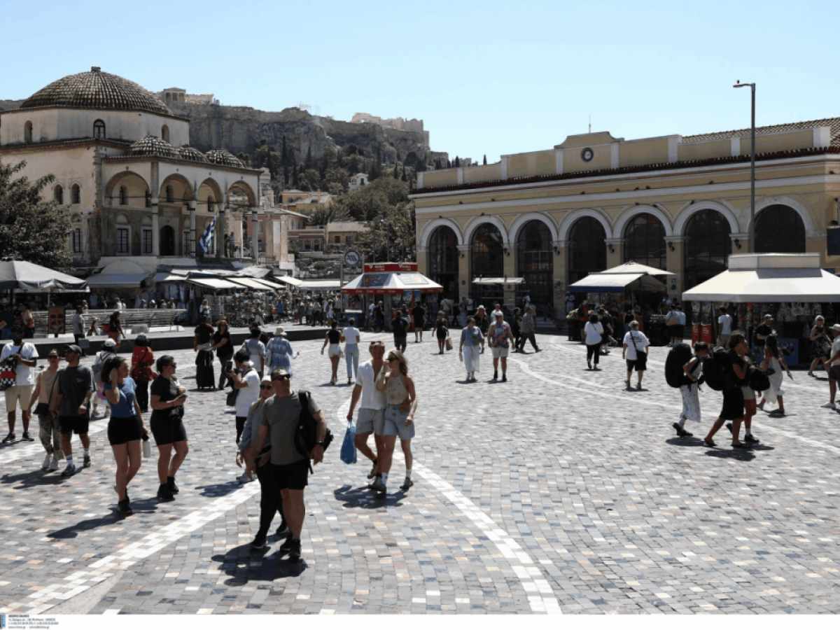 Νέα ρεκόρ στον τουρισμό το 2025: Στα 23,6 δισ. ευρώ τα έσοδα, 38 εκατομ. οι αφίξεις επισκεπτών