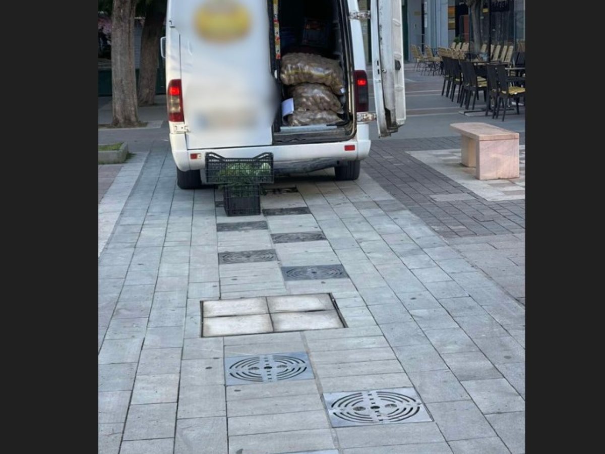 Νέες ζημιές στο επιδαπέδιο σιντριβάνι της κεντρικής πλατείας Αγρινίου