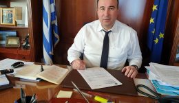 neo-sigchrono-scholiko-sigkrotima-sto