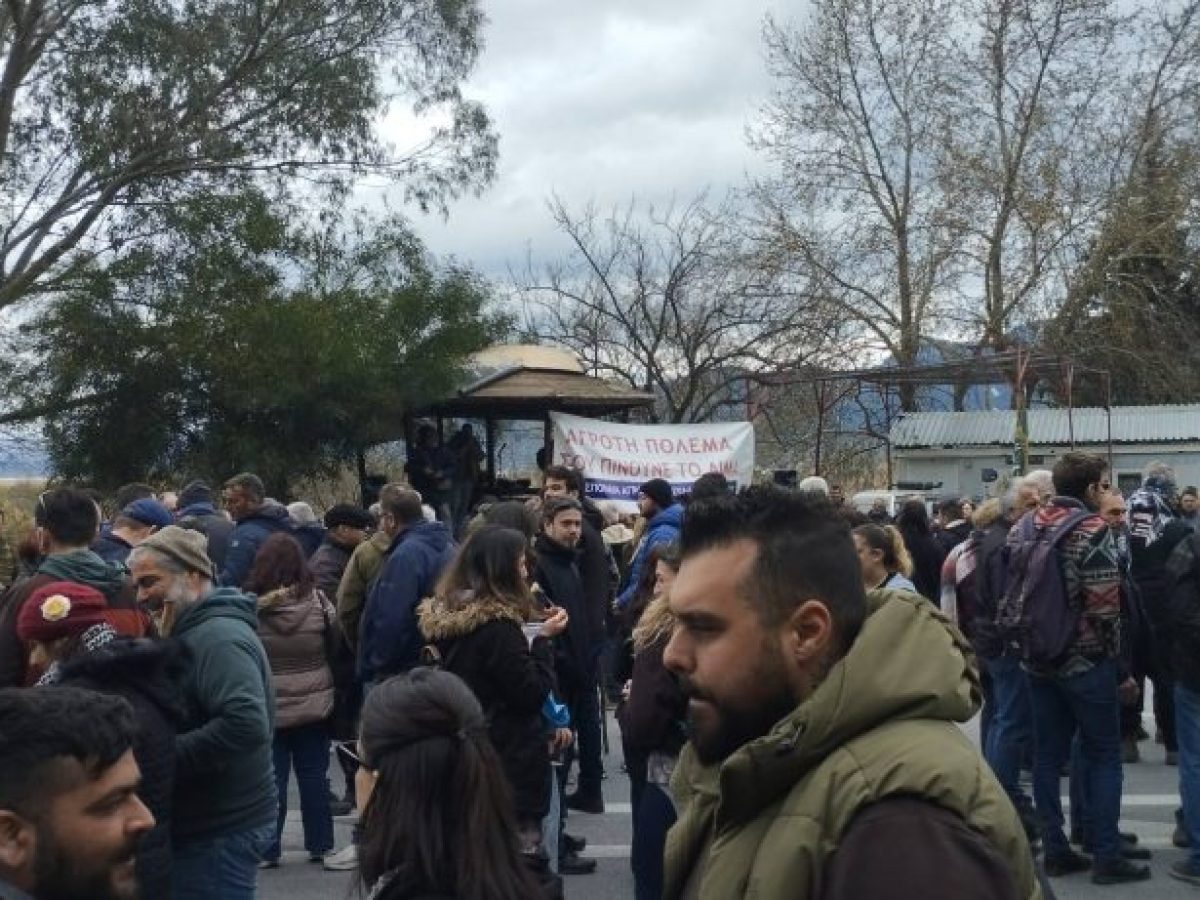 Νέος αποκλεισμός του λιμανιού της Μυτιλήνης Το μπλόκο της Ομοσπονδίας στη Λάρσο