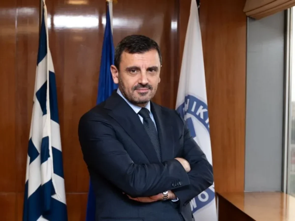 &Nu;&iota;&kappa;&omicron;&lambda;&alpha;&kappa;ό&pi;&omicron;&upsilon;&lambda;&omicron;&sigmaf;: &laquo;&Omicron; &nu;έ&omicron;&sigmaf; &Omicron;&delta;&iota;&kappa;ό&sigmaf; Ά&xi;&omicron;&nu;&alpha;&sigmaf; &Pi;ά&tau;&rho;&alpha;-&Pi;ύ&rho;&gamma;&omicron;&upsilon;, &delta;&eta;&mu;&iota;&omicron;&upsilon;&rho;&gamma;&epsilon;ί &nu;έ&epsilon;&sigmaf; &pi;&rho;&omicron;&omicron;&pi;&tau;&iota;&kappa;έ&sigmaf; &alpha;&nu;ά&pi;&tau;&upsilon;&xi;&eta;&sigmaf;&raquo;