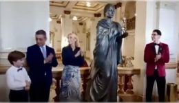 nikos-floros-to-glipto