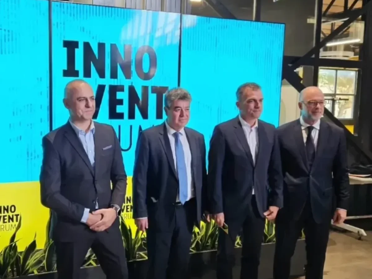 Ο αντιπεριφερειάρχης Επιχειρηματικότητας, Έρευνας και Καινοτομίας Τάκης Παπαδόπουλος στο Innovent Forum 2026