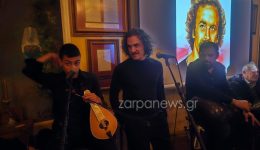 o-nikos-xilouris-kouvalouse-tin-1