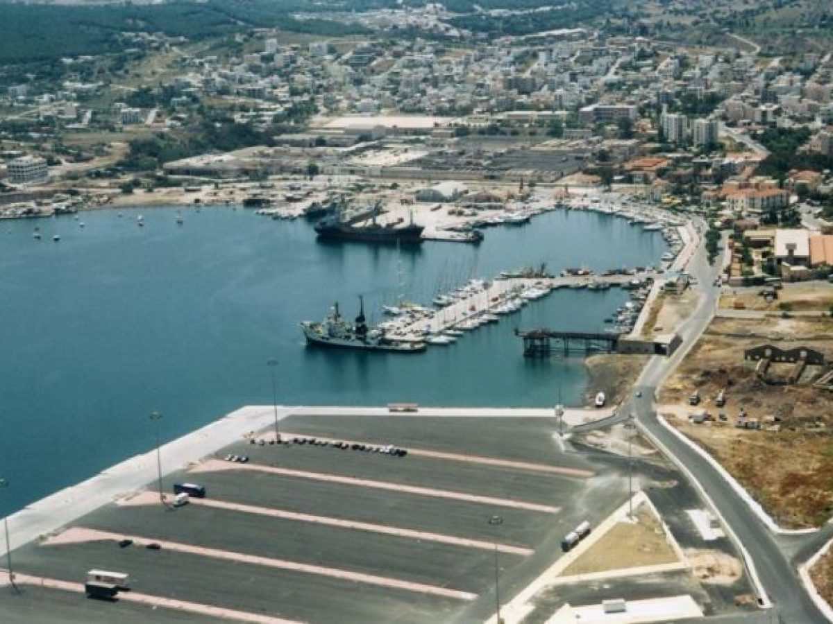 Ο Οργανισμός Λιμένος Λαυρίου προχωρά σε έργο πλωτών κυματοθραυστών και προβλητών