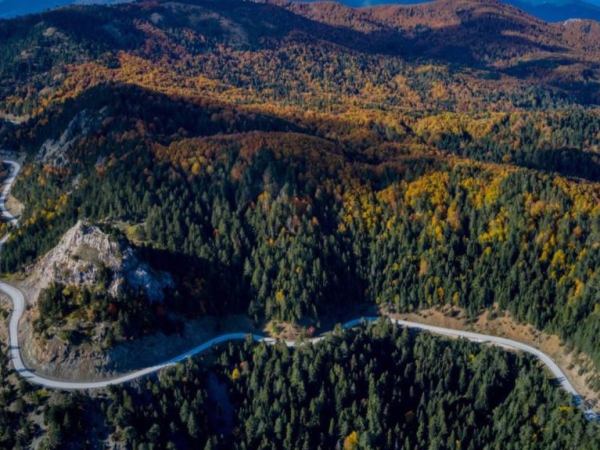 Ο πιο επικίνδυνος δρόμος της χώρας ενώνει τη Θεσσαλία με την Ήπειρο (φωτογραφίες)