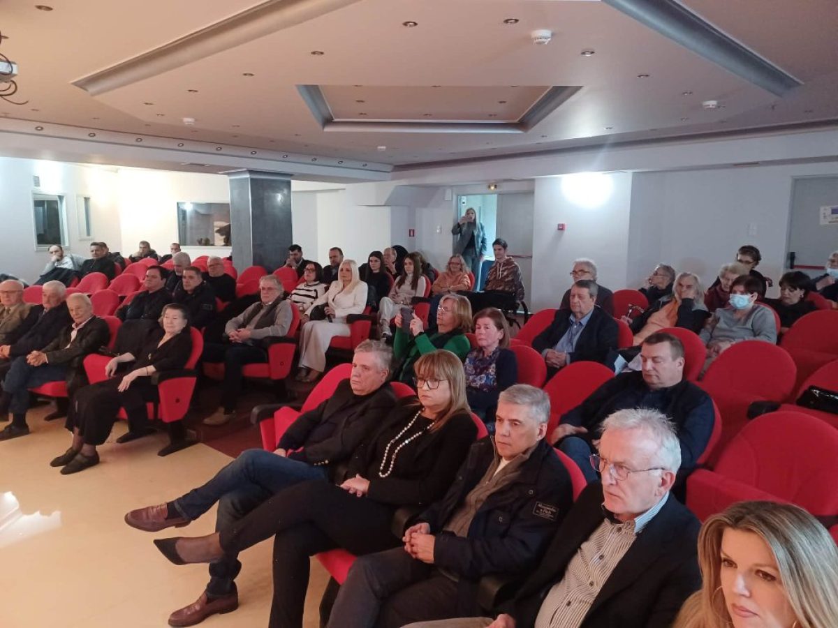 Ο Σύνδεσμος Γραμμάτων και Τεχνών Θεσσαλίας τίμησε τον Θεσσαλό οραματιστή Ρήγα Φεραίο (ΦΩΤΟ)