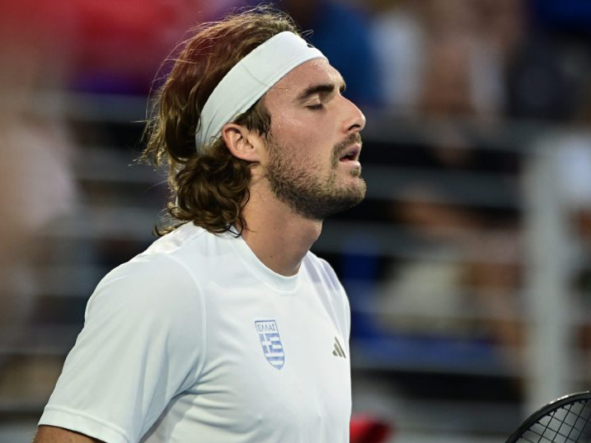 Ο Τσιτσιπάς έμεινε εκτός κορυφαίας 50άδας μετά από οκτώ χρόνια