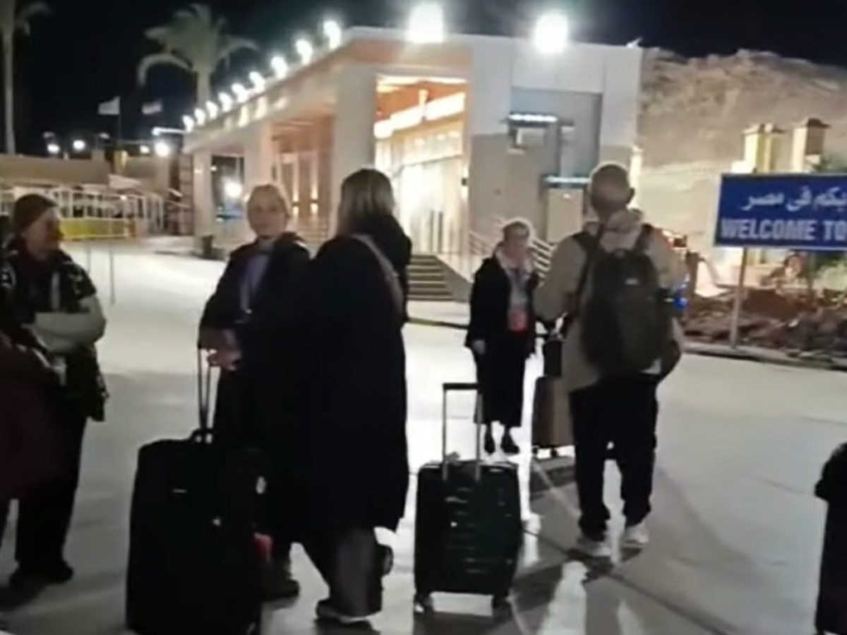 Οδικώς από τη Βηθλεέμ στην Αίγυπτο οι Ναυπάκτιοι προσκυνητές – Τους συνόδευσε ο Έλληνας πρόξενος