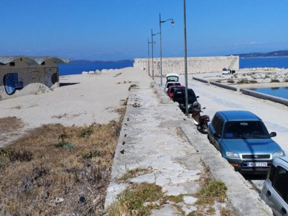 Όταν η “ανάπτυξη” ισοπεδώνει τη μνήμη – Ευχαριστούμε, Δήμε Λευκάδας. 