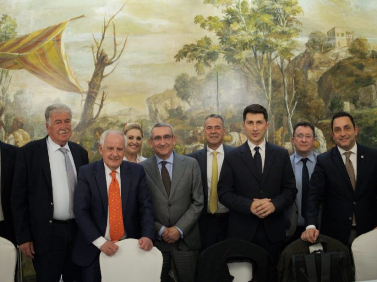 Παγκωακή Αδελφότητα Ρόδου:…«Η Ρόδος τίμησε τον Νίκο Χασαπόπουλο. Λαμπρή εκδήλωση για το βιβλίο “Τα Αδημοσίευτα”»