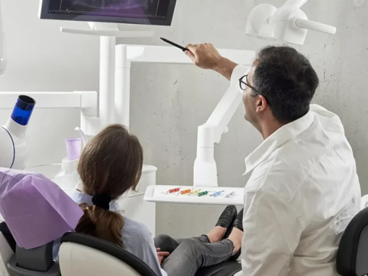 Παγκόσμια Ημέρα Στοματικής Υγιεινής: Το κράτος ξεδοντιάζει τους πολίτες – Τι ζητούν οι οδοντίατροι