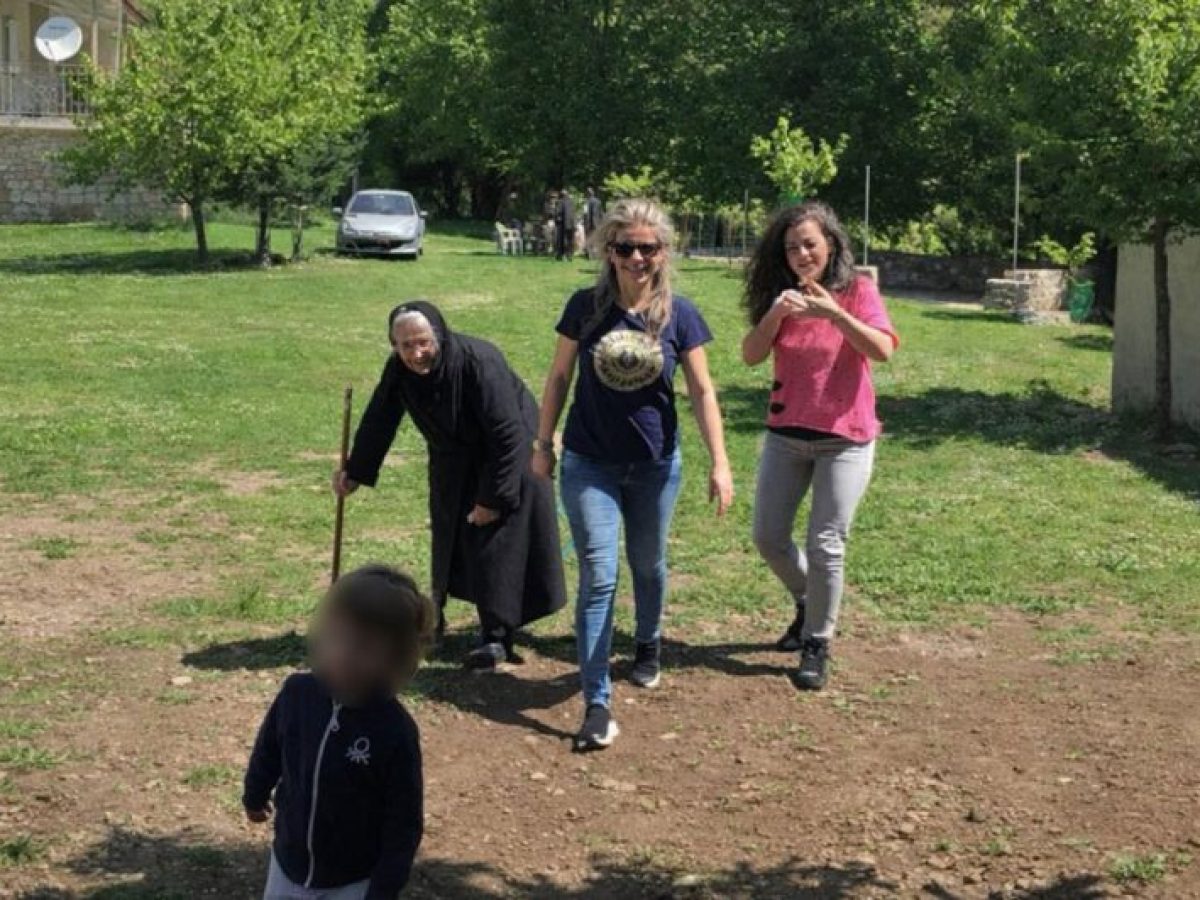 Παγκόσμια Ημέρα της Γυναίκας: Η γιαγιά Κωνστάντω στην ορεινή Τριχωνίδα και οι γυναίκες που κράτησαν όρθια τα χωριά της ελληνικής υπαίθρου