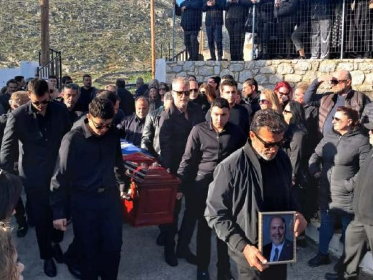 Πάνδημο το “ύστατο χαίρε” στον μεγάλο ευεργέτη της Καλύμνου Γιάννη Χαλίκο στην ιδιαιτέρα του Πατρίδα