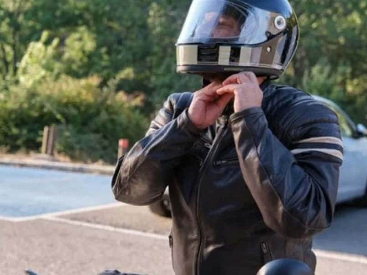  Πάνω από -1.230- παραβάσεις βεβαιώθηκαν την 38η εβδομάδα της εκστρατείας “Μηδενική ανοχή στη μη χρήση κράνους”