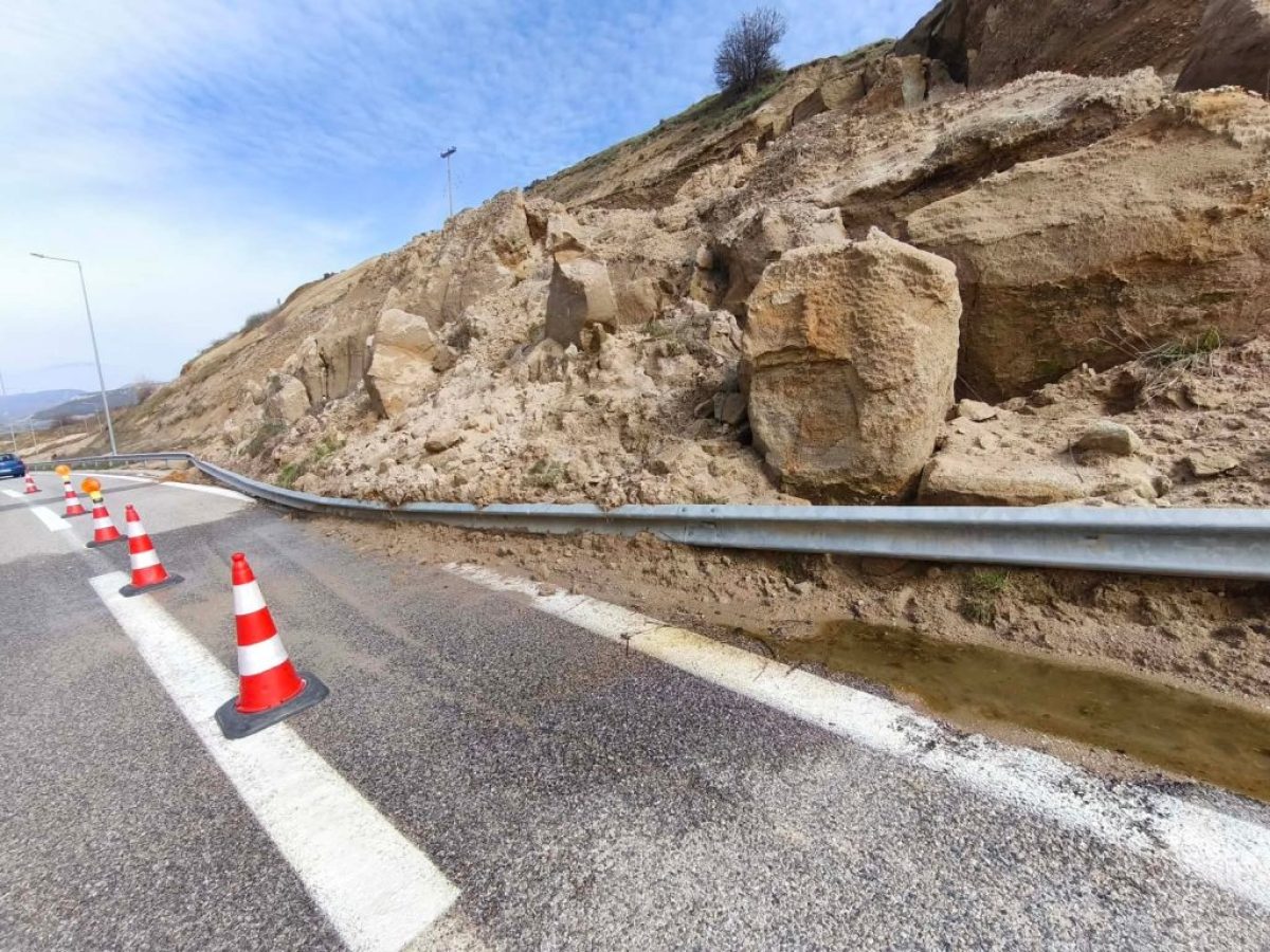 Παρέμβαση Ταπατζά για την αποκατάσταση του δρόμου Κομοτηνή-Νυμφαία