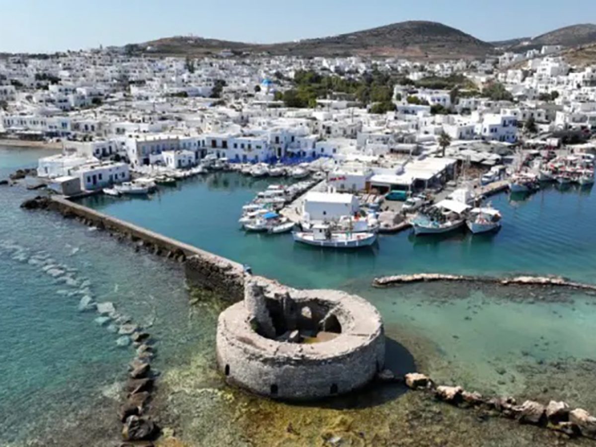 Πάρος: Δωρεά πλωτών προβλητών στο Λιμενικό Ταμείο για αύξηση της δυναμικότητας σκαφών